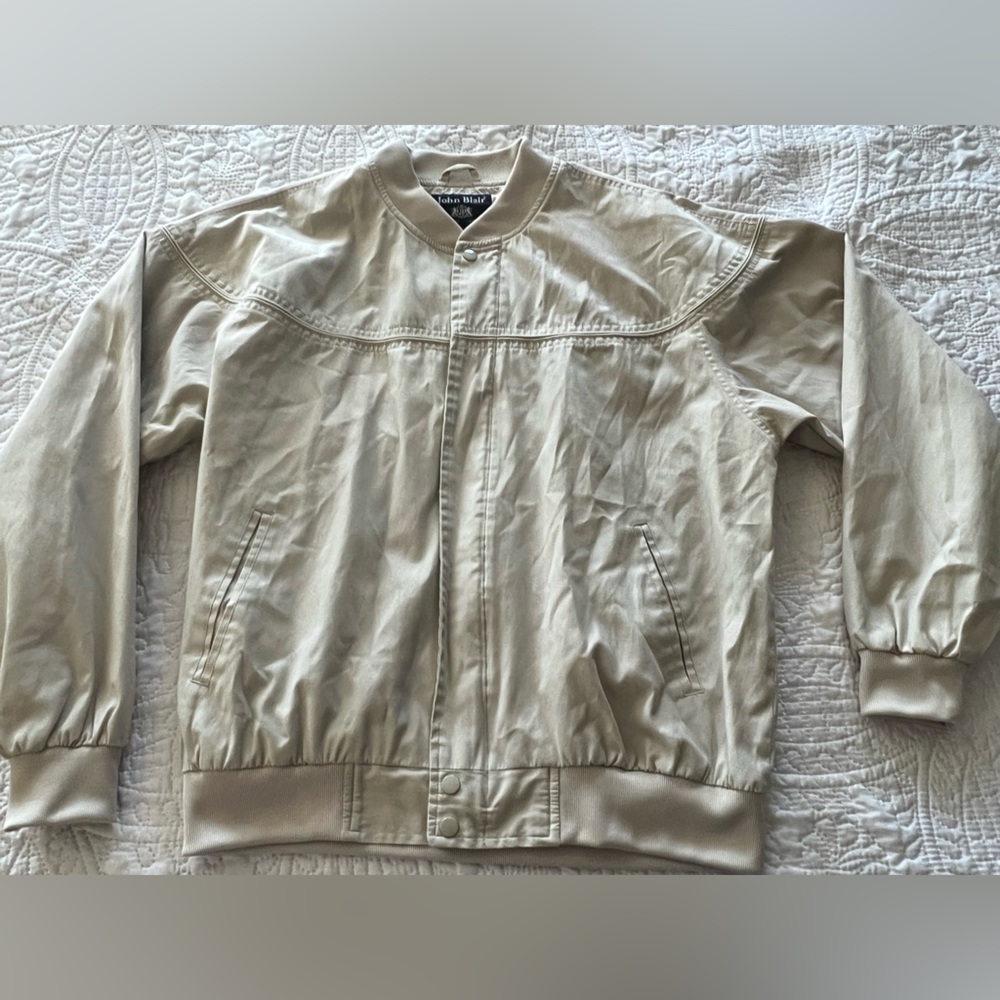 Vintage thrifted men’s jacket